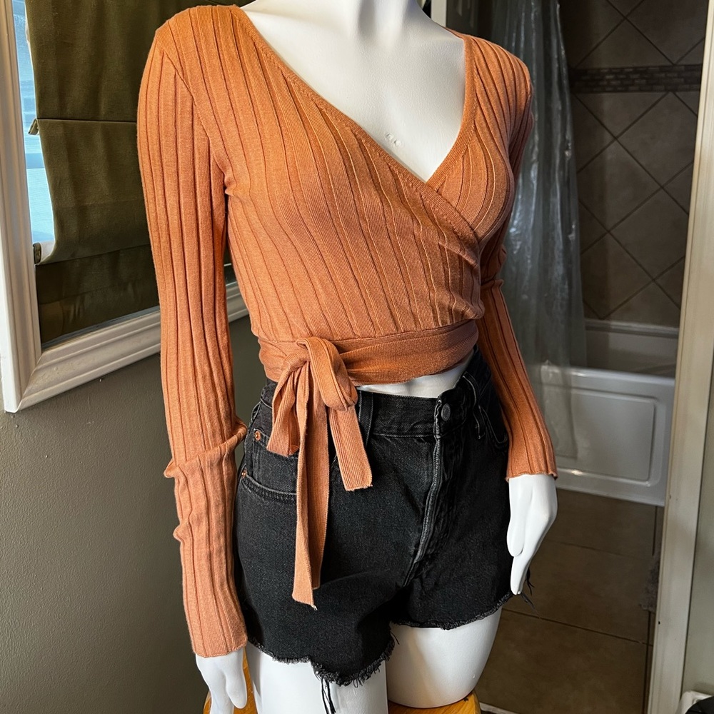 Forever 21 Orange long sleeve tie wrap crop top